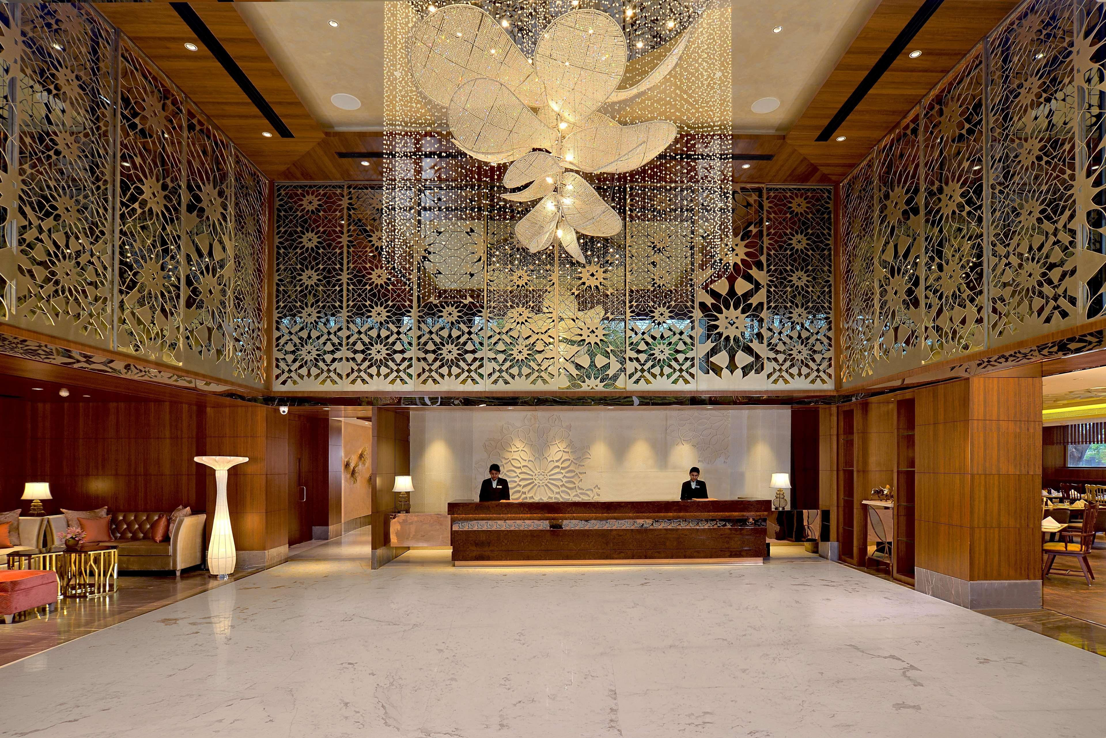 Radisson Gwalior Hotell Exteriör bild