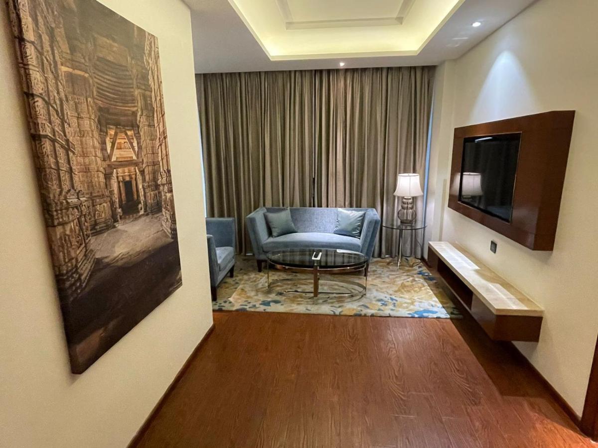Radisson Gwalior Hotell Exteriör bild
